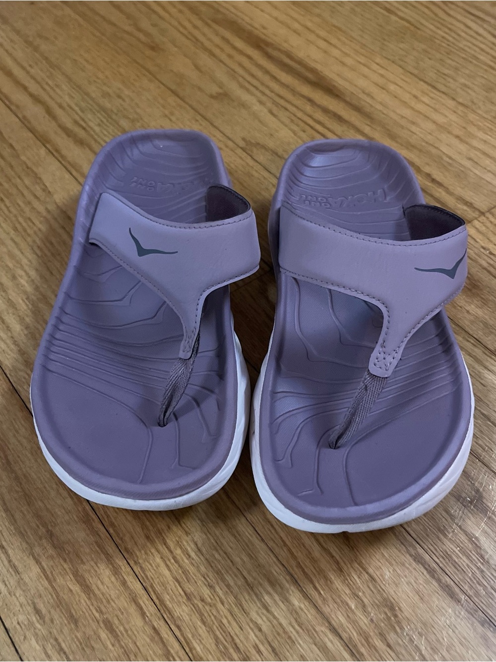 HOKA ONE ONE flip flip rubber sandals purple size 9